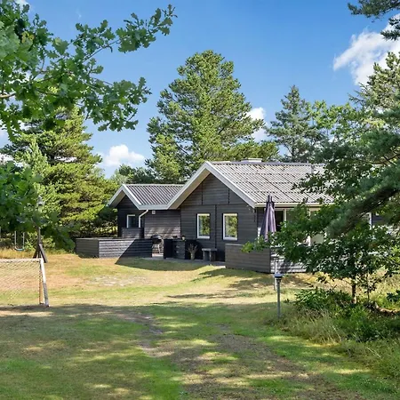 Hildulf - 2km From The Sea By Interhome
