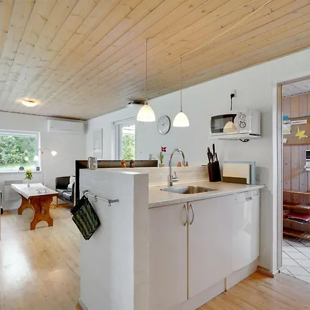 Hildulf - 2km From The Sea By Interhome *